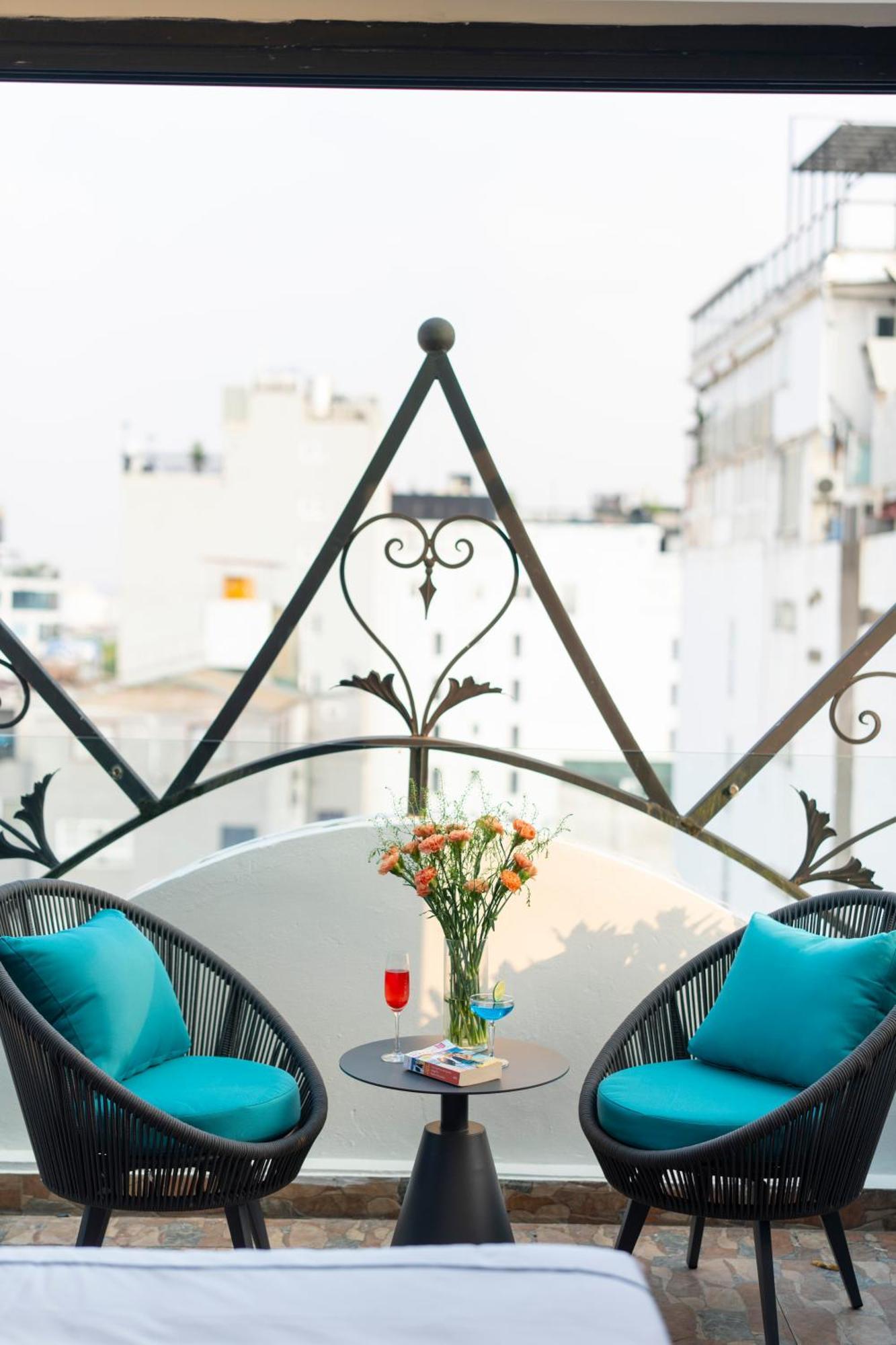Suite Balcony,1612977014:JPEG